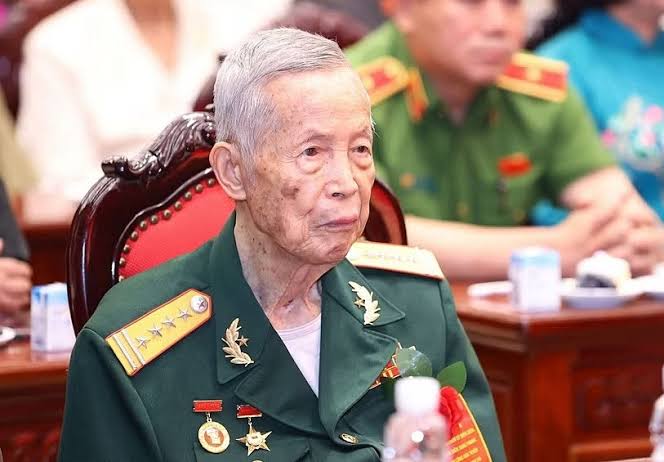 Anh hùng La Văn Cầu - “Trái tim còn đập còn chiến đấu”