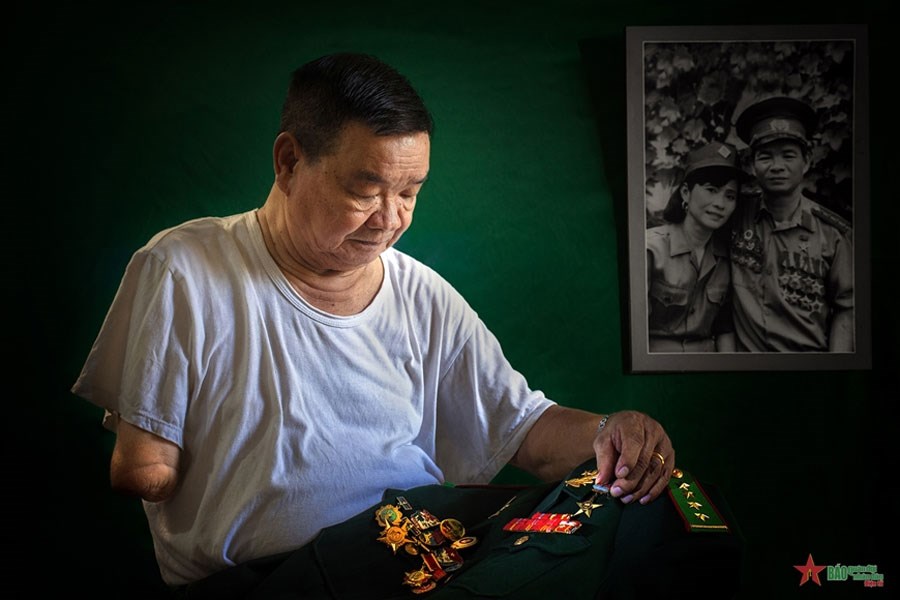 Người anh hùng trung đoàn đất thép