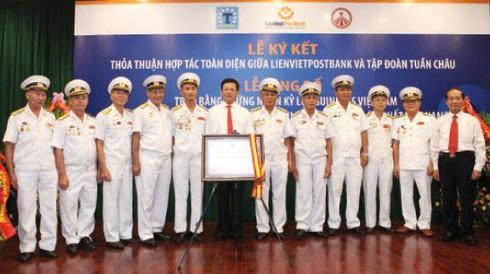 NGƯỜI LÍNH TRẺ CON TÀU KHÔNG SỐ