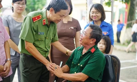 Một đời vì mọi người