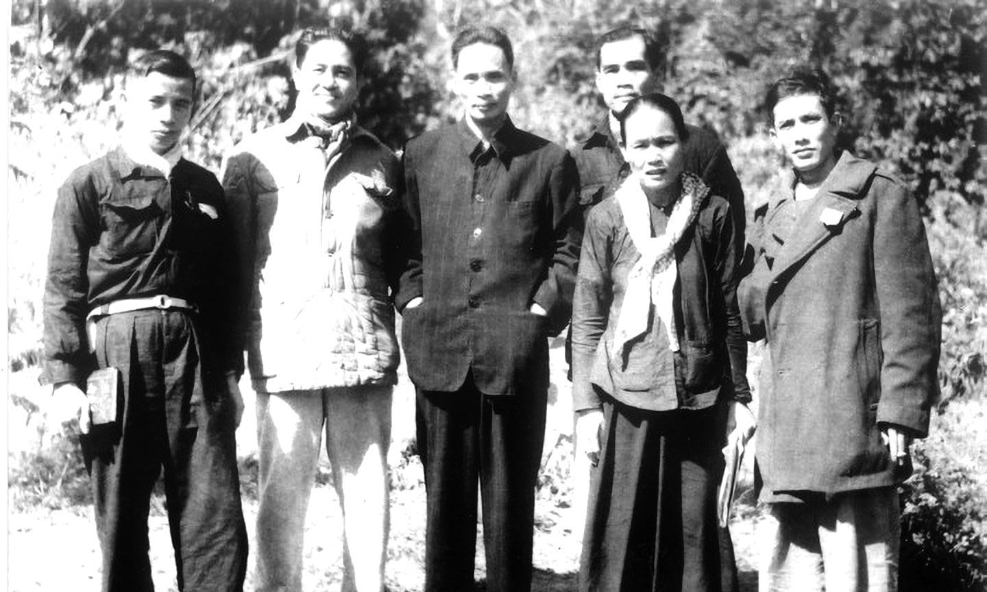 Người con gái sông Tiền kiên trung