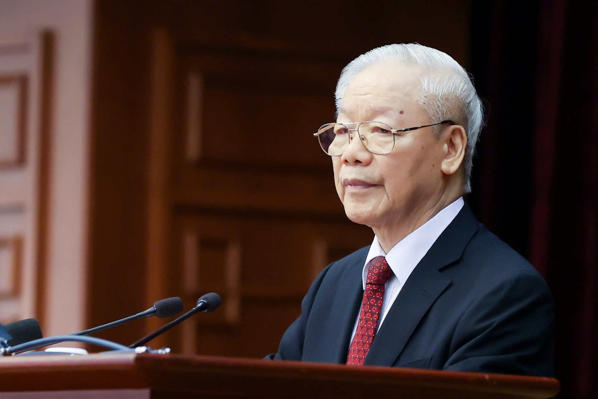 Nhà lãnh đạo vĩ đại