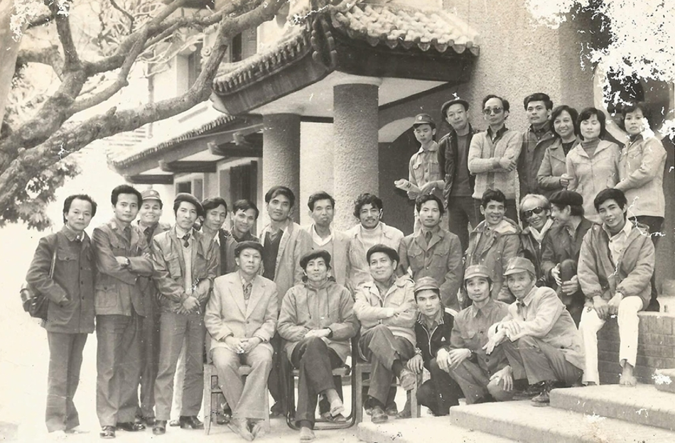 NHÀ VĂN LÀM BÁO Ở CHIẾN TRƯỜNG – ĐỘI HÌNH NHÀ VĂN TRONG KHÁNG CHIẾN CHỐNG PHÁP, CHÍN NĂM LÀM MỘT ĐIỆN BIÊN ( KỲ 1 )