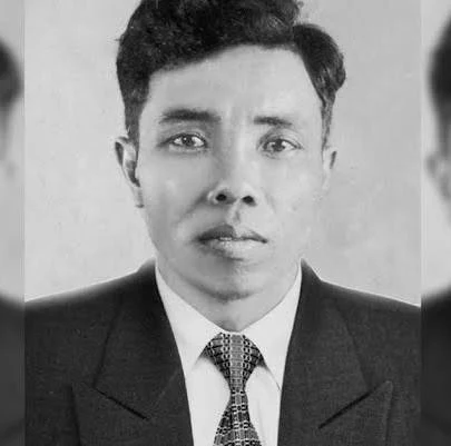 NGƯỜI CHÈN LƯNG CHO GIAI CẤP MỎ