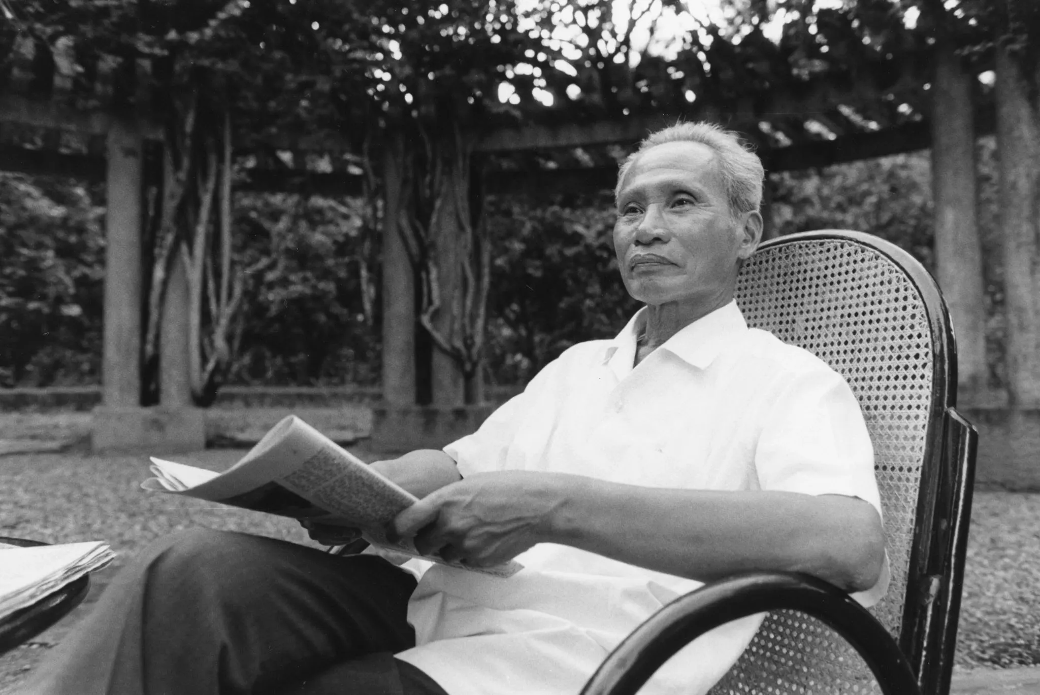 Người Cộng Sự Tận Tụy Trong Những Chặng Đường Cách Mạng