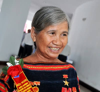 Nữ anh hùng ở ngôi làng anh hùng Kpă Ó