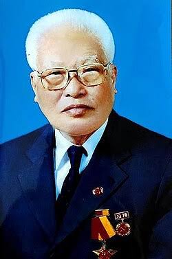 THỜI HOA LỬA: NGUYỄN VĂN TRÂN – NHÀ LÃNH ĐẠO TIỀN BỐI KIÊN CƯỜNG VÀ TẦM NHÌN CHIẾN LƯỢC