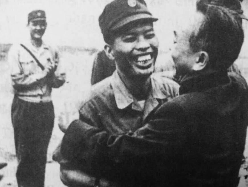 Đặng Tính: Người Chính ủy đi vào nơi gian khổ nhất