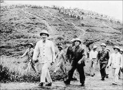 CHỦ TỊCH HỒ CHÍ MINH - SỰ HÌNH THÀNH MỘT NHÂN CÁCH LỚN
