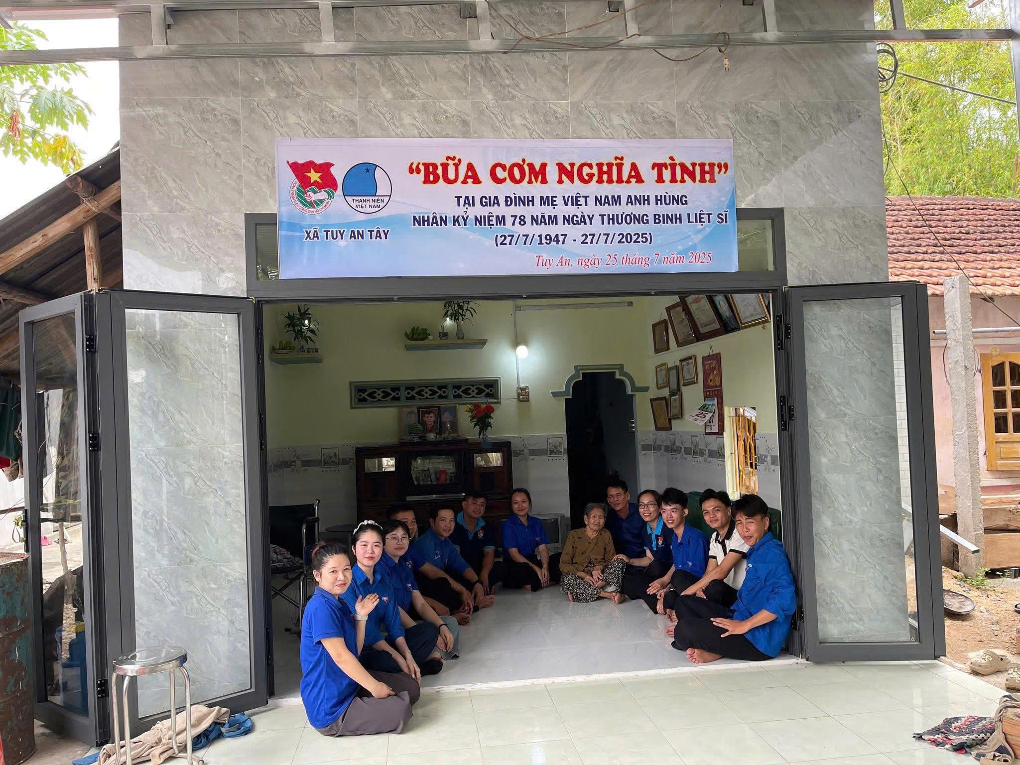 Mẹ Việt Nam anh hùng Trần Thị Khảm