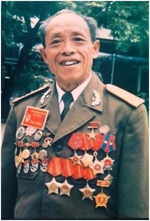 MÙA A PÁO – NGƯỜI ANH HÙNG TRÊN MẶT TRẬN BINH VẬN