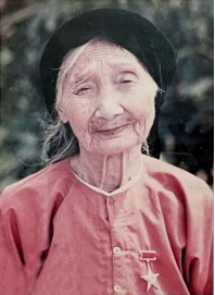 Bà mẹ Việt Nam Anh hùng Phạm Thị Khội