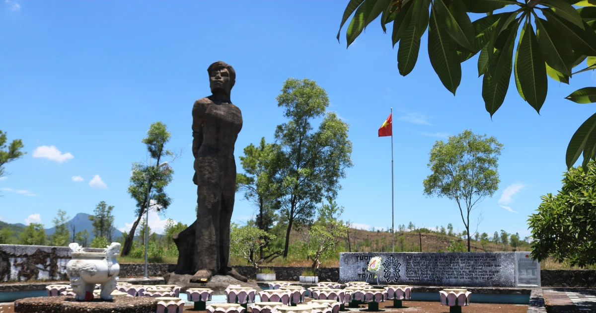ĐẬP VĨNH TRINH – 38 ĐÓA SEN KHÔNG BAO GIỜ TÀN