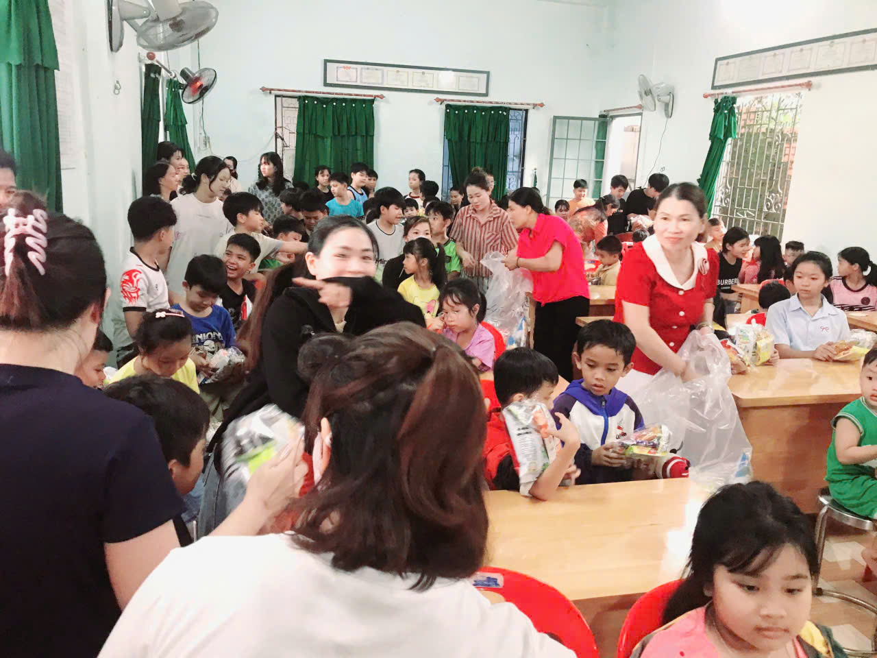 Cơn sốt đá quý Pailin và những đồng tiền "sái"
