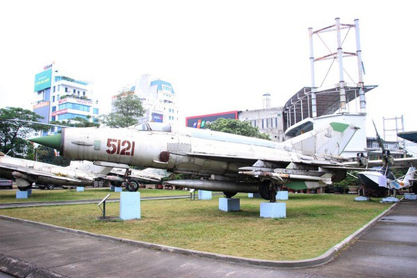 Phạm Tuân – Phi công Việt Nam bắn rơi B-52