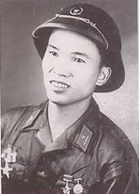 Người lính Trường Sơn "gùi hàng đi trọn 1 vòng trái đất" - Nguyễn Viết Sinh