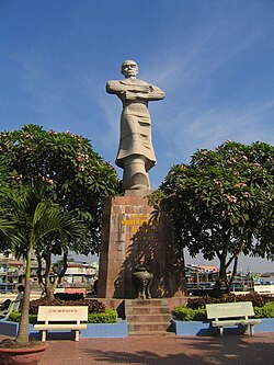 Ba Lần Đứng Dậy Giữa Vòng Vây Thực Dân