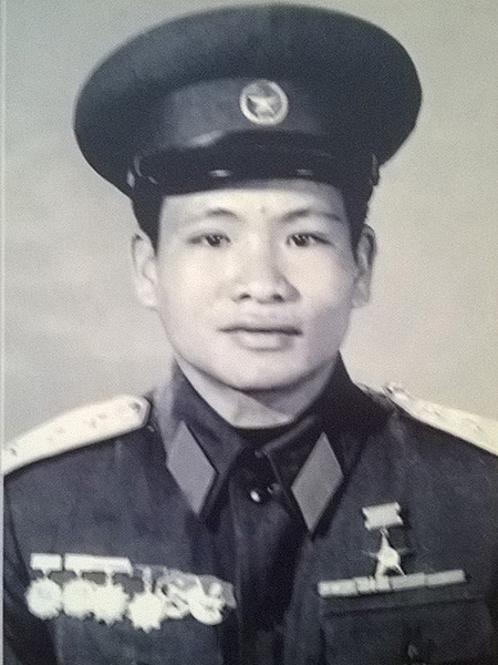 Anh hùng Bùi Văn Bịn