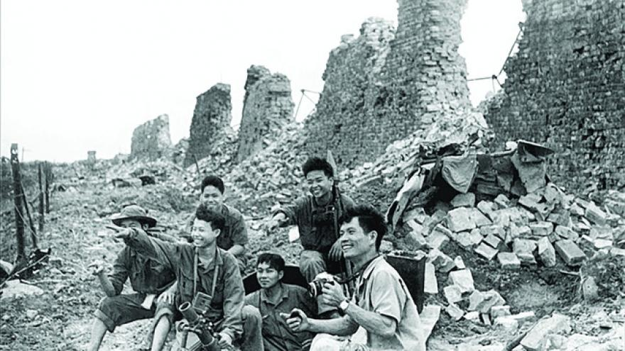 NGƯỜI LÍNH VÀ DÒNG THẠCH HÃN MÙA HÈ NĂM 1972.