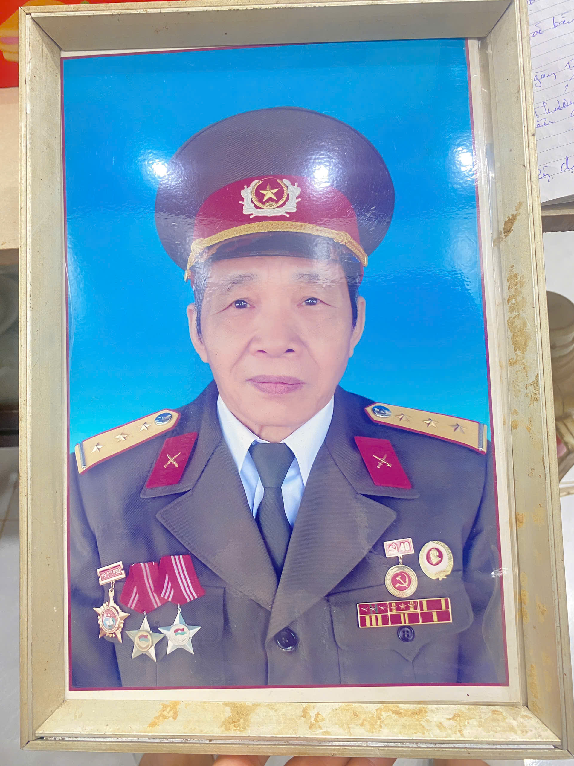 MÀU HOA ĐỎ
