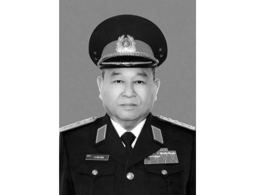 Tấm gương sáng về lòng yêu nước và tinh thần cống hiến