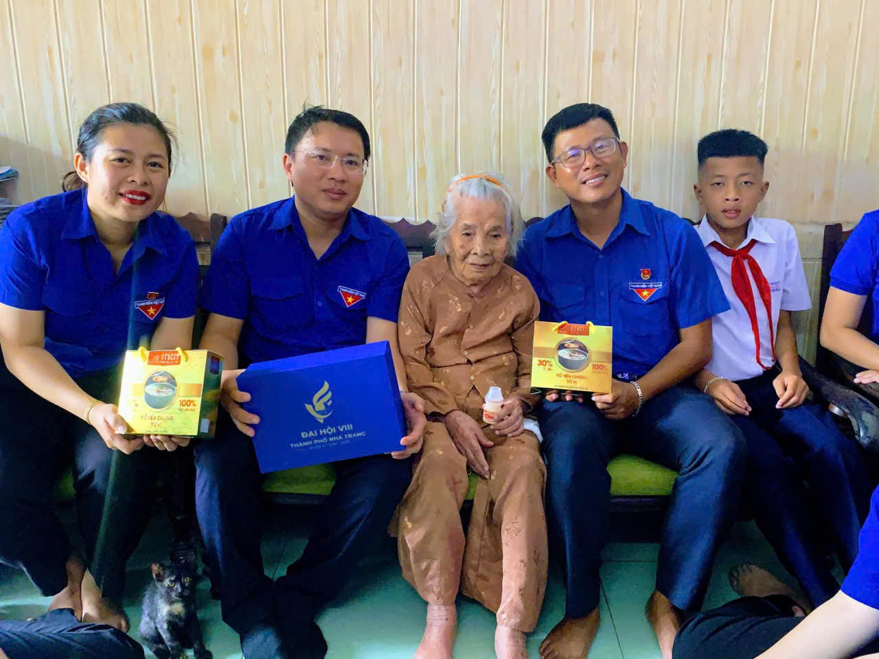 BỮA CƠM NGHĨA TÌNH – ẤM ÁP YÊU THƯƠNG BÊN MẸ VIỆT NAM ANH HÙNG VÕ THỊ ĐỨC