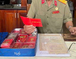 Những người đi qua mùa lửa đạn