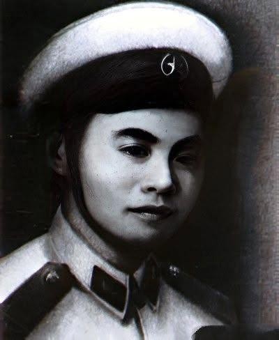MƯỜI ĐÓA HOA BẤT TỬ