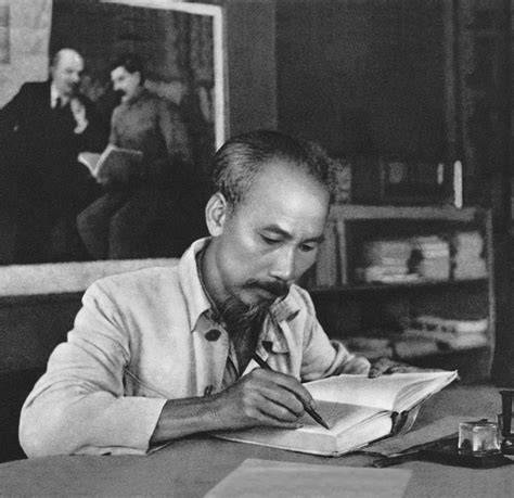 HỒ CHÍ MINH – NGỌN LỬA ĐI TÌM ĐƯỜNG CHO DÂN TỘC