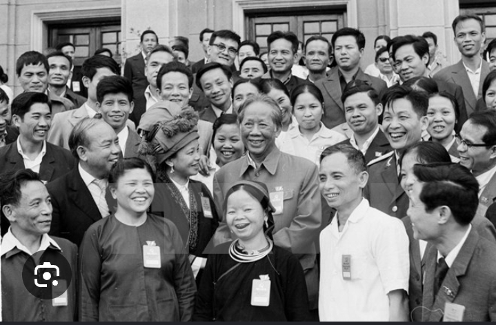 Cuộc đời và sự kiện cách mạng vẻ vang của TBT Lê Duẩn