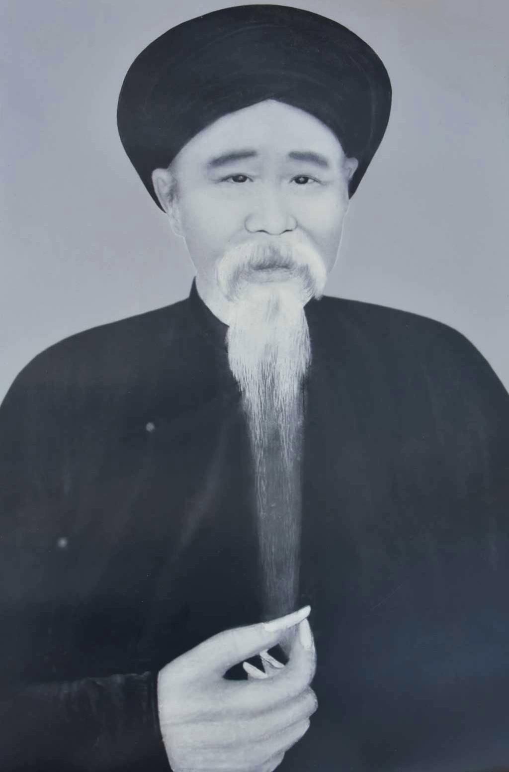 Danh thần thờ bốn triều vua