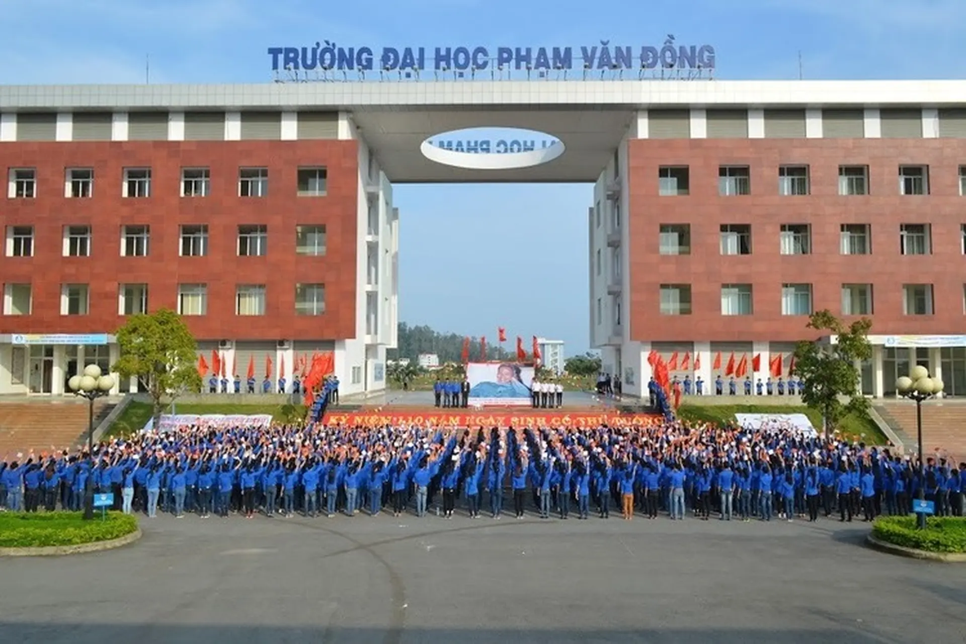 Dưới Bóng Núi Ấn Sông Trà: Khúc Tráng Ca Thời Hoa Lửa Và Lời Thề Của Người Gieo Mầm Tương Lai