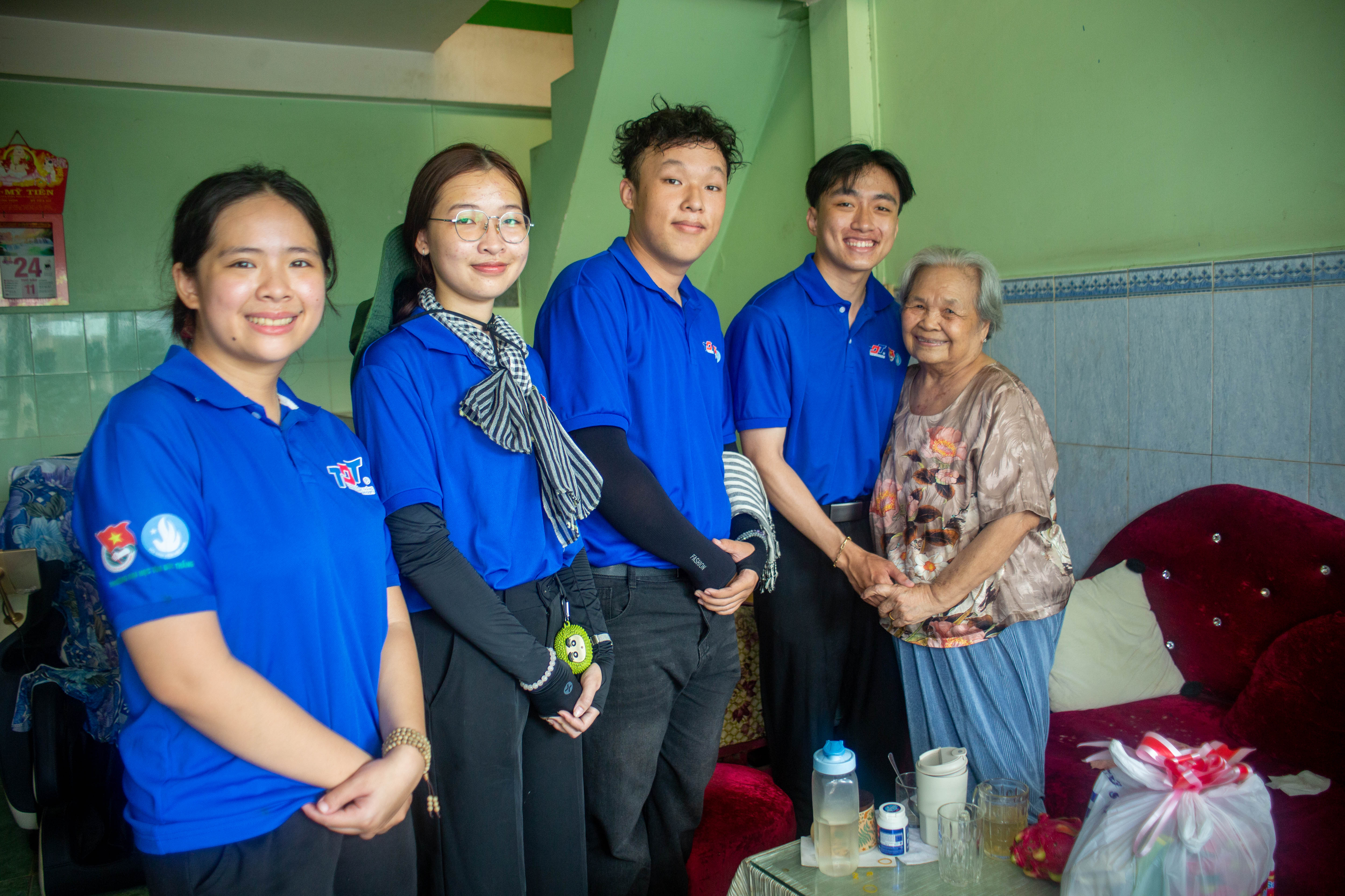 TƯỢNG ĐÀI BẤT TỬ CỦA LIỆT SĨ BÙI HỒNG HẢI – TẤM GƯƠNG SÁNG TRUYỀN THỐNG CÁCH MẠNG QUÊ HƯƠNG AN CHÂU