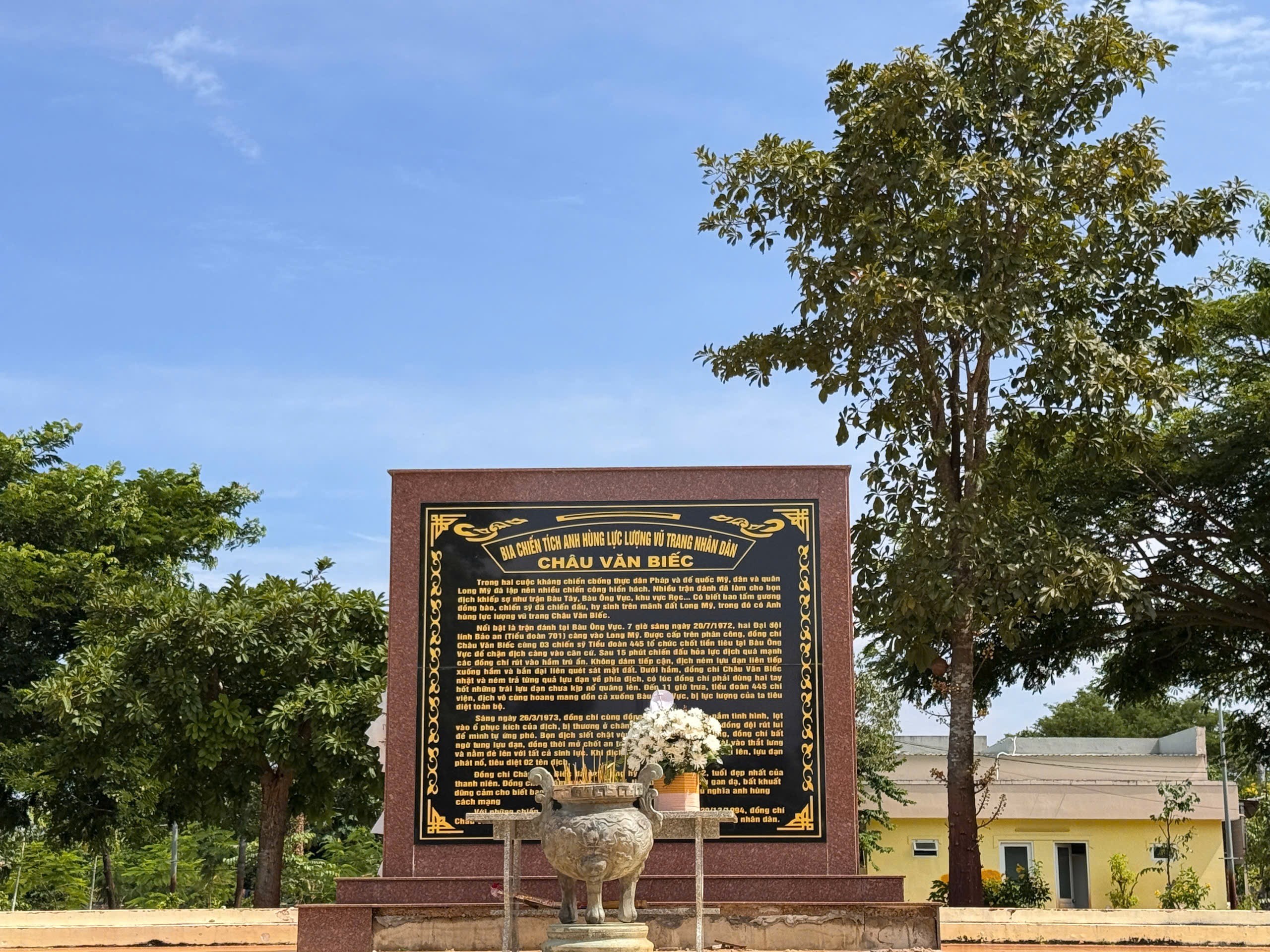 Anh hùng Châu Văn Biếc