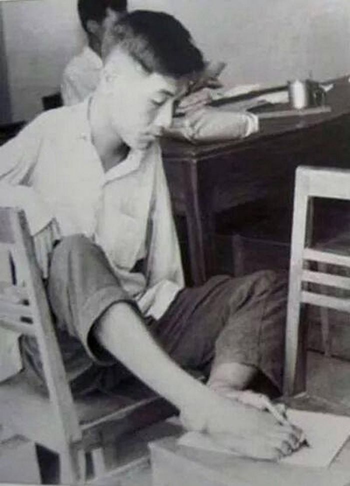 Nguyễn Ngọc Ký: Viết nên cuộc đời bằng đôi chân