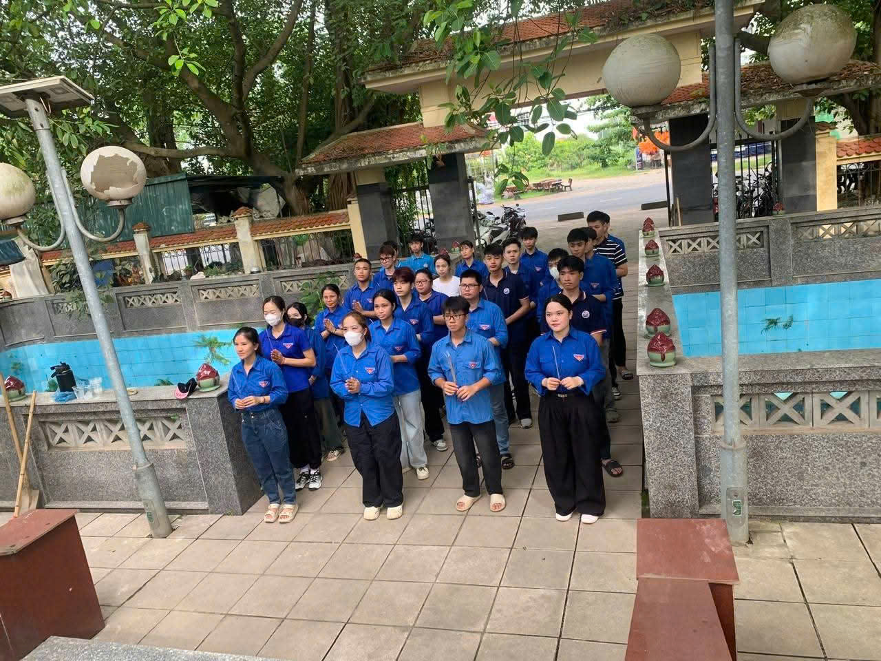 Địa chỉ đỏ trong lòng thế hệ trẻ