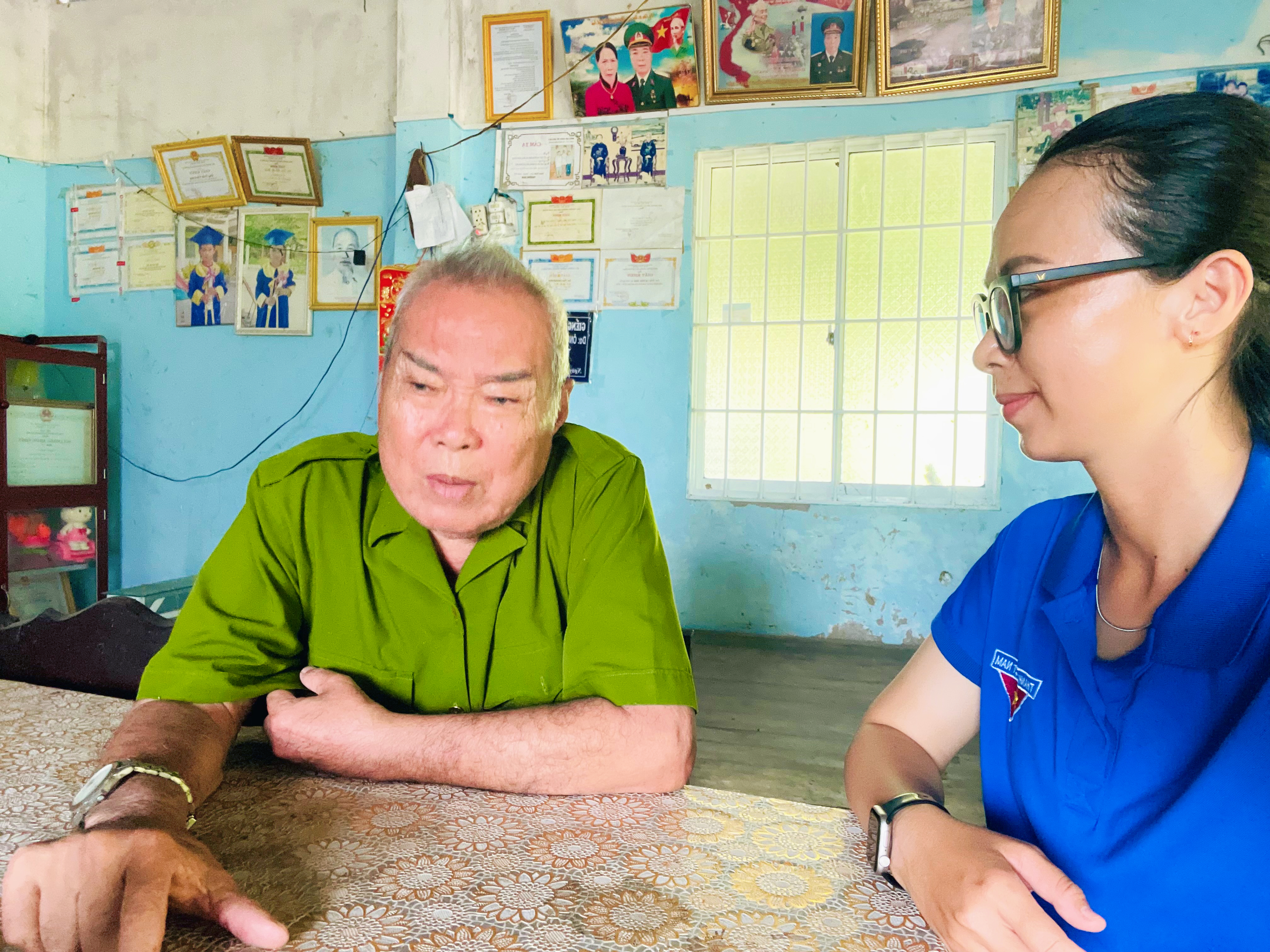 Khoảnh Khắc Sinh Tử Bên Dòng Kinh