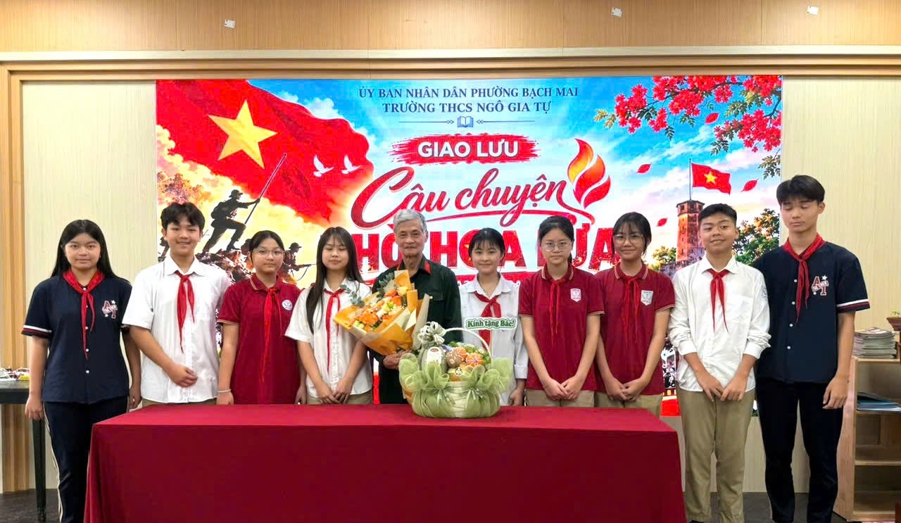Buổi chia sẻ của CCB- Nhà Giáo Nguyễn Tiến Đạt với các lớp 9a2,9a3, 9a5, 6a7 trường THCS Ngô Gia Tự, Bạch Mai