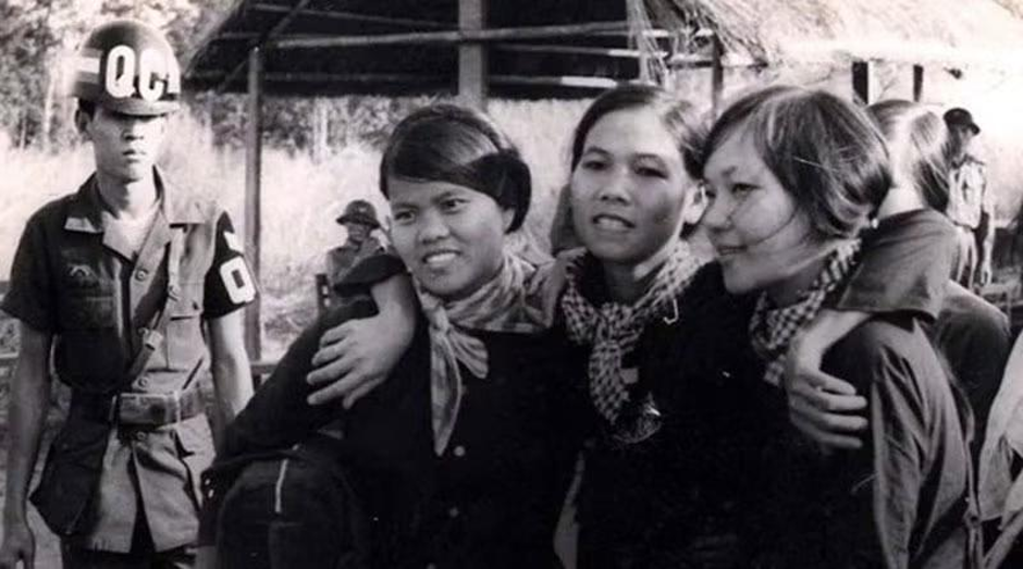 Nụ cười của tuổi hai mươi ba