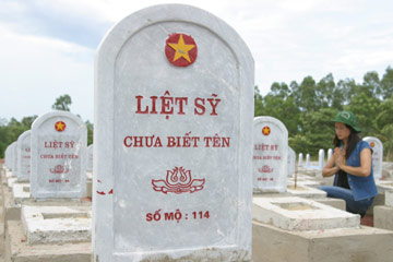 NHỮNG LIỆT SĨ VÔ DANH – NHỮNG NGƯỜI CON CÒN NẰM LẠI TRONG LÒNG ĐẤT MẸ