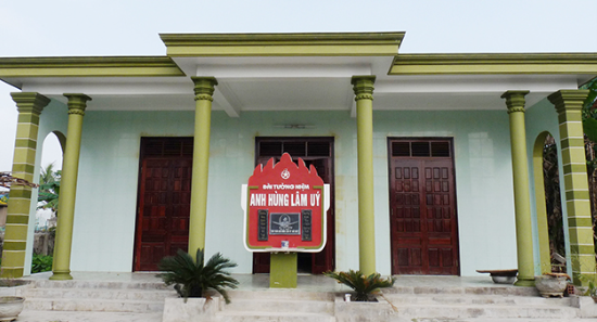 TIỂU SỬ VÀ CHIẾN TÍCH ANH HÙNG LIỆT SĨ LÂM ÚY (1926 – 1950)