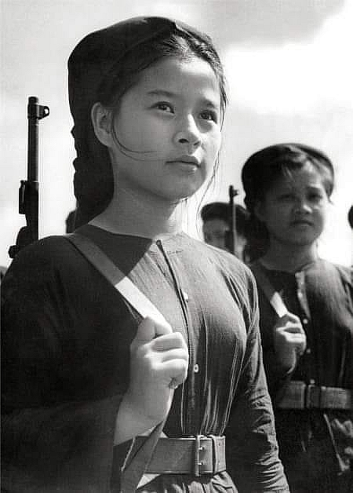 “ NỮ DÂN QUÂN” – BỨC ẢNH TIÊU BIỂU CHO PHỤ NỮ THỜI ĐẠI HỒ CHÍ MINH