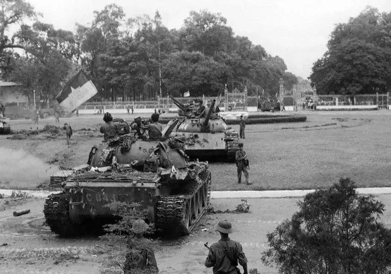 Các đóng góp của đại tướng Võ Nguyên Giáp trong cuộc đại thắng 30/4/1975