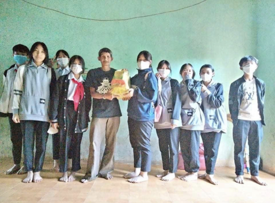 Vệt nắng tri ân trên mái nhà ông a điêu