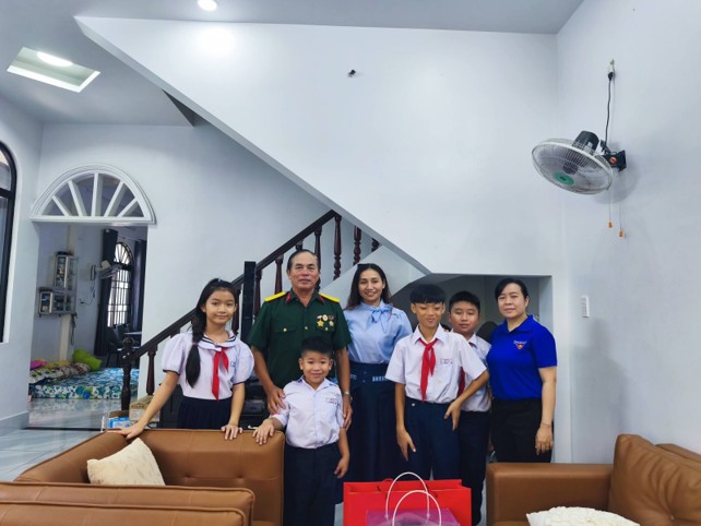 CÂU CHUYỆN THỜI HOA LỬA  KÝ ỨC CỦA CỰU CHIẾN BINH