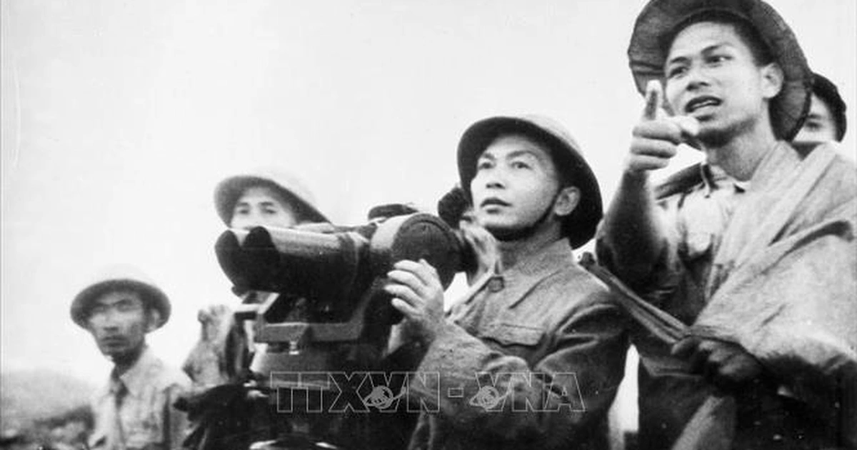 VÕ NGUYÊN GIÁP - NGƯỜI ANH HÙNG TÀI BA CỦA DÂN TỘC VIỆT NAM
