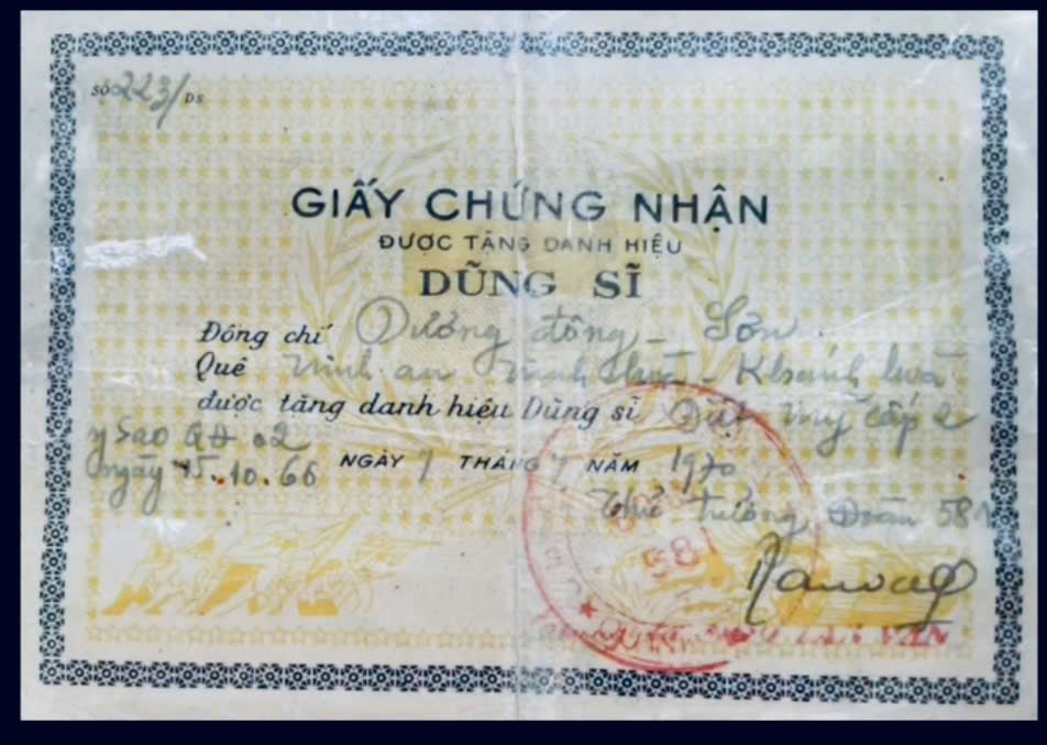 MỘT ĐỜI NGƯỜI LÍNH, MỘT CÂU CHUYỆN