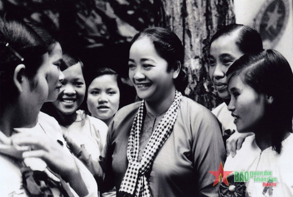 NGUYỄN THỊ ĐỊNH – NỮ TƯỚNG CỦA “ĐỘI QUÂN TÓC DÀI”