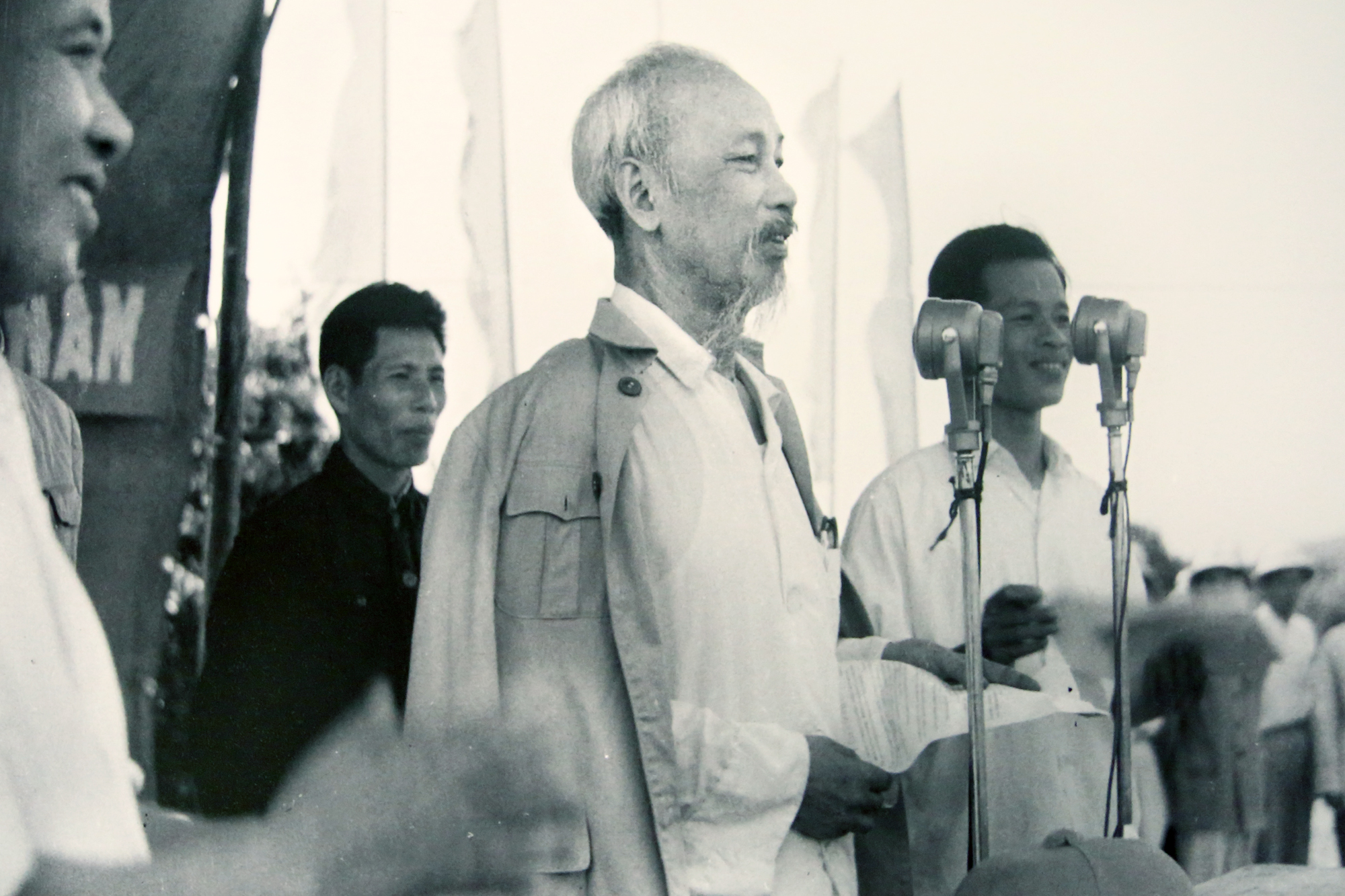 Đôi dép cao su