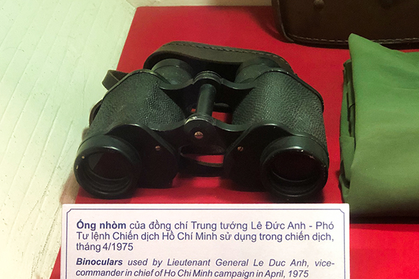 Chiếc ống nhòm của Đại tướng Lê Đức Anh